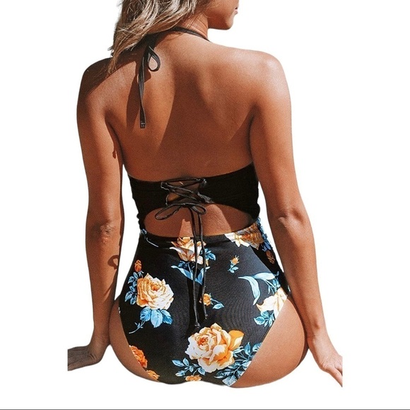 Cupshe One Piece Cutout Halter Twist Swinsuit - Picture 3 of 7